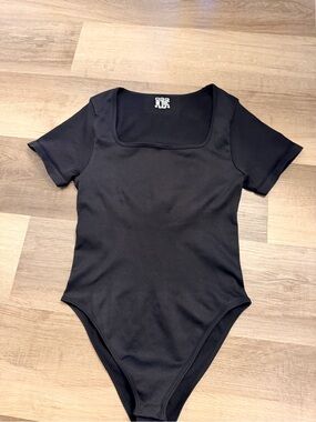 Women’s QQQ Sz L Black Square-Neck Short Sleeve Bodysuit cinch waist tummy contr